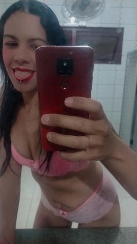 Olá meus amores, adoro um sexo gostoso e bem feito gosto de dar e receber prazer ...

sou especialista no oral molhadinho…

Sexo sem frescuras ou pressa no meu atendimento não tem mecanismo ou frescuras...

Gosto de homens carentes e de bom gosto...

Vamos marcar amor para termos uma hora de muito prazer...

Valores e horários a combinar bjoos...