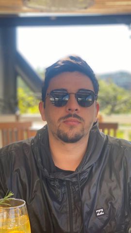 Festa, jantar, eio. Surpreenda-se.