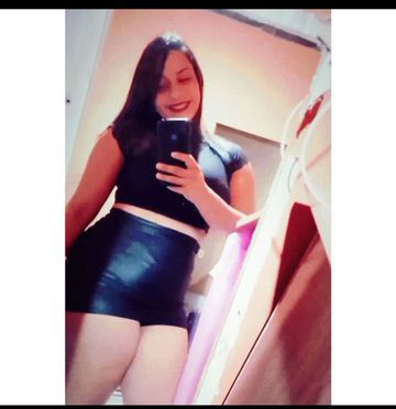 Olá me chamo Nicoly sou bonita, gostosa, cheirosa e Educada estou prontinha pra lhe da muito prazer...só chamar