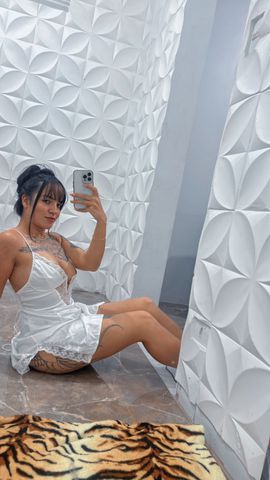 Prazer, Natasha 

Sou carinhosa e dedicada, pronta para lhe proporcionar momentos especiais e únicos.

Tenho 1,56m de altura, peso 55 quilos e pés delicados (34/35), sempre atenta aos detalhes.

*Local de Atendimento:*
Atendo hotel Jabaquara local super confortável atendo na sua residência

*Regras:*
- Não atendo mais de uma pessoa.
- Certas ações no rosto não são permitidas.
- A higiene é fundamental.
-  Anal e oral sem camisinha 
- Vaginal com camisinha 
- beijo na boca 

Se você está buscando alguém que o deixará à vontade e o guiará com tranquilidade, você está no lugar certo.

Chame-me e venha viver uma experiência que você não vai se arrepender 
Prazer, Natasha 