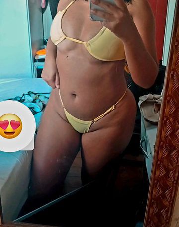 Oi meus amores, sou uma universitária bem safada pronta pra te dar prazer e curtir com você, sou bem discreta e tenho peito durinho e bumbum grande. Também faço chamadas gostosas e te levo à loucura da melhor forma, vem conhecer sua safada.