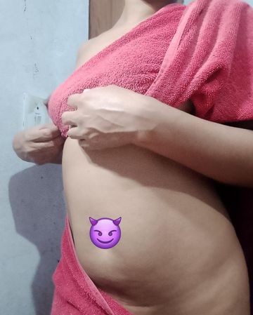 Oi amores, me chamo Letícia sou completamente apaixonada em dar prazer, sou carinhosa, e bem atenciosa estou prontinha pra te satisfazer!