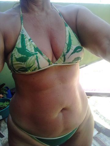 Sou massoterapeuta e terapeuta tântrica, atendo  e em alguns horários na minha casa.Fins de semana horários especiais. Venha experimentar a maravilhosa massagem Sensitive e a Lingan. E por favor, não queiram colocar valor no meu trabalho e muito menos pedir desconto, a massagem com ou sem final feliz, não é algo prioritário, portanto só chame e contrate se tiver possibilidades.
Obs: Não faço chamada de vídeo, não envio foto e por favor se você é de outro Estado ou cidade, que não esteja em Caraguatatuba -sp, não gaste seu tempo, tentando atrapalhar o meu.
Gratidão.