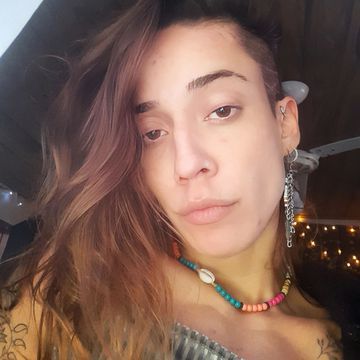 Sou a Flávia, massoterapeuta. Ofereço uma experiência única e personalizada, que vai muito além do relaxamento. Prepare-se para uma jornada sensorial para o seu corpo e alma. Massagens personalizadas que vão além do toque, proporcionando um estado de profundo relaxamento e equilíbrio. 

Mande uma mensagem no whatsapp para saber mais. 