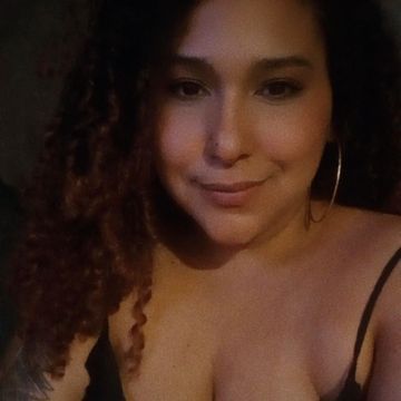Ei sou Luna, tenho 25 anos, sou universitária,  tenho total disponibilidade pra atender o seu prazer. Sou carinhosa, atenciosa, estilo namoradinha, gordinha com curvas e bumbum grande. Vem me conhecer!