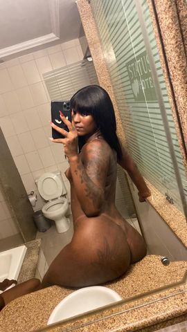 Olá sou ativa e iva 19 cm e grosso mas informações entrem em contato tbm  vendo conteúdos exclusivos e faso chamadinha de vídeos  🥵🍑🤤😏🍆