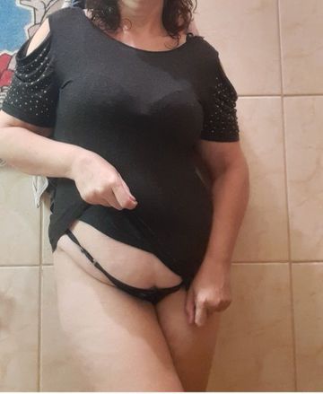 Faço amor de vdd 
De boa , sem pressa, com carinho ,abraço oral,vaginal peludinha e apertada 
Das 11:30 as 18:00 hrs de Domingo a sexta 
Região do Shopping Portal Sul 